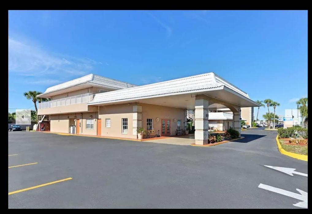 Travelodge By Wyndham Venice Venice Gardens Εξωτερικό φωτογραφία