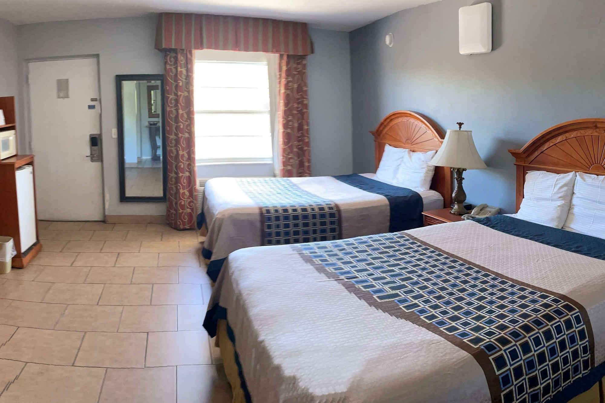 Travelodge By Wyndham Venice Venice Gardens Εξωτερικό φωτογραφία