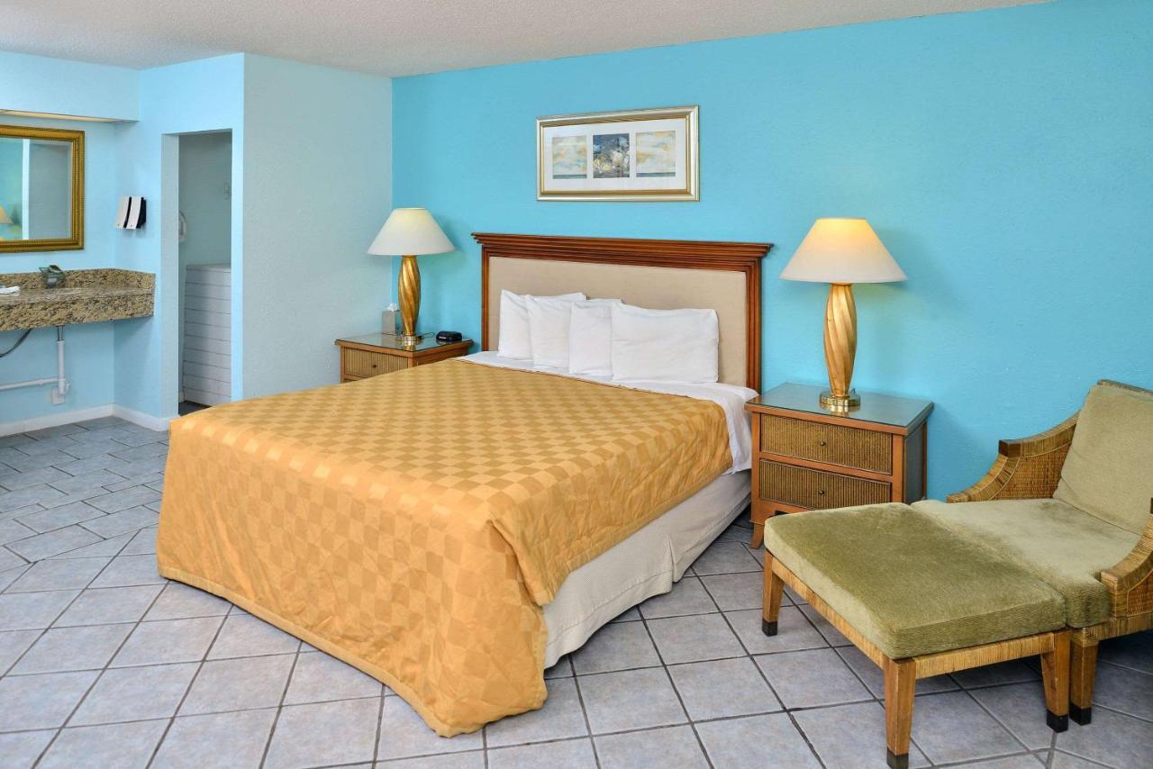 Travelodge By Wyndham Venice Venice Gardens Εξωτερικό φωτογραφία