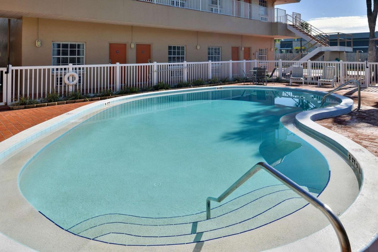 Travelodge By Wyndham Venice Venice Gardens Εξωτερικό φωτογραφία